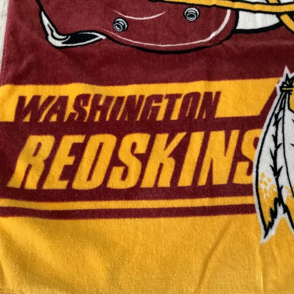 Northwest NFL Washington Redskins 100%  Cotton Beach Towel 27 x 53‎